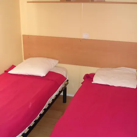 Camping De La Bourgnatelle Camping 4*